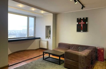 Foto Dos Ambientes piso, en venta. Kyiv Святошинский, Syatoshyn