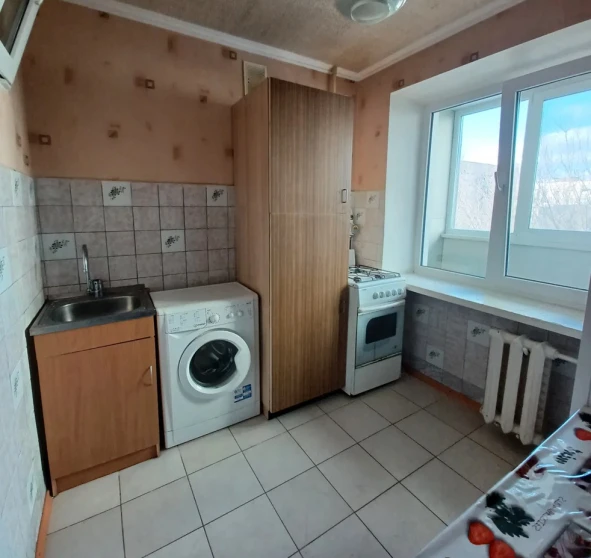 Zdjęcie 1. Kawalerka mieszkanie, na sprzedaż. Kyiv Голосеевский, Demiivska