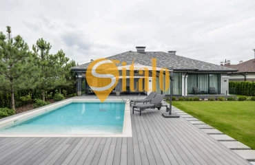 Photo House, for sale. Vyshenky
