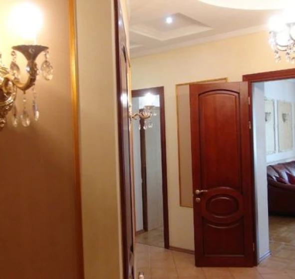 Foto 1. Tres Ambientes piso, para alquilar. Odesa Приморский