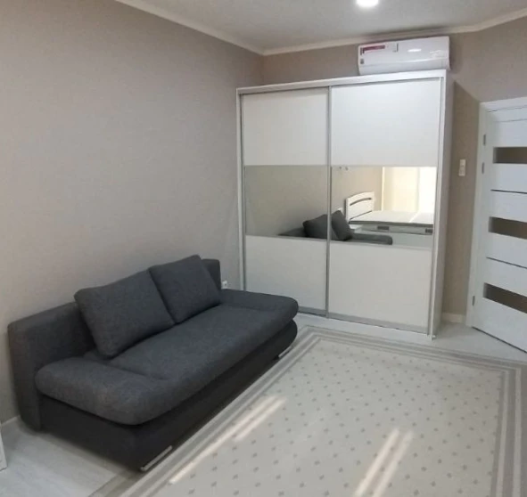 Fotografie 1. Garsonieră apartament, de închiriat. Odesa Приморский