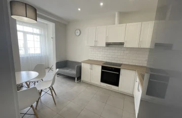 Фото Трикімнатна квартира, продаж. Київ Голосеевский, Васильківська