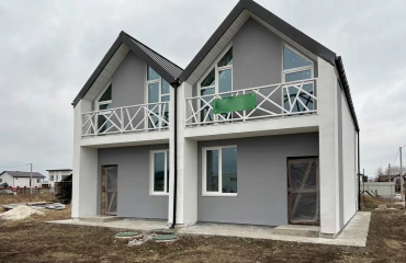 Photo House, for sale. Novi Petrivtsi