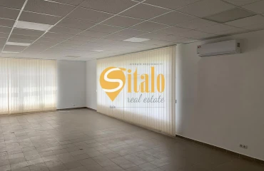 Foto Comercial, para alquilar. Kyiv Дарницкий