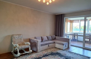 Zdjęcie Trzypokojowe mieszkanie, na sprzedaż. Chubynske