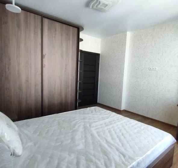Foto 1. Monoambiente piso, para alquilar. Kyiv Дарницкий район, Vyrlytsia
