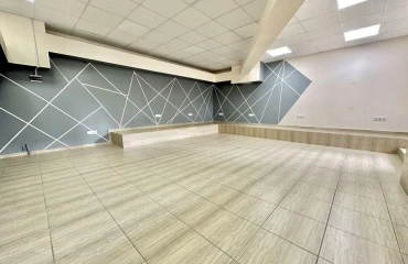 Zdjęcie Komercyjna, do wynajęcia. Kyiv Днепровский район, Darnytsia