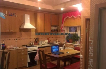 Photo House, for sale. Kyiv Дарницкий