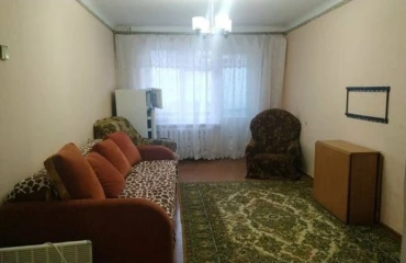 Foto Tres Ambientes piso, para alquilar. Poltava Киевский