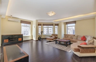 Photo Three-Room flat, to rent. Kyiv Голосеевский район, Vokzalna