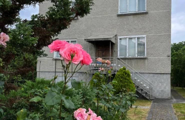 Photo House, for sale. Lysynychi
