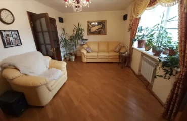 Photo Three-Room flat, for sale. Kyiv Голосеевский, Demiivska