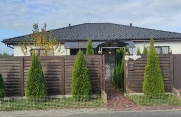 Photo House, for sale. Bilohorodka