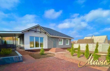 Photo House, for sale. Zaporizhzhia Бородинский