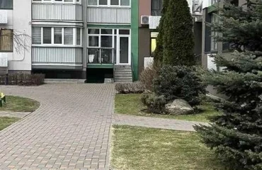 Zdjęcie Komercyjna, na sprzedaż. Kyiv