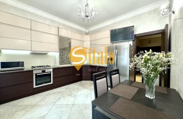 Fotografie Trei Camere apartament, de vânzare. Kyiv Подольский
