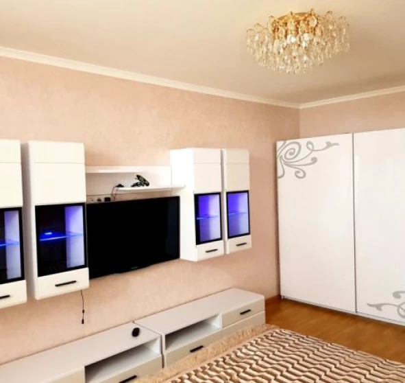 Fotografie 1. Garsonieră apartament, de închiriat. Odesa Хаджибейский (Малиновский)