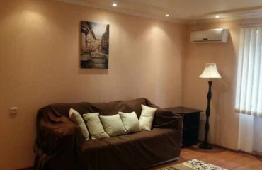 Photo Three-Room flat, to rent. Odesa Приморский