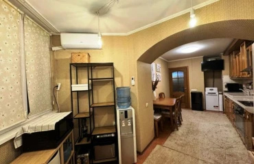 Fotografie Patru Camere apartament, de vânzare. Kyiv Соломенский
