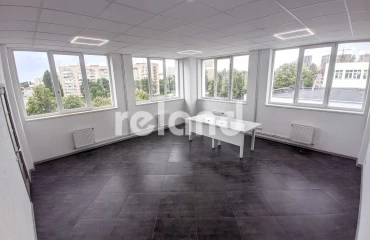 Foto Comercial, para alquilar. Kyiv Святошинский