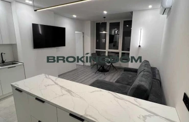 Foto Tres Ambientes piso, en venta. Kyiv Голосеевский