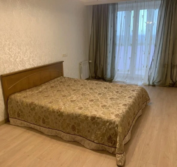 Photo 1. Three-Room flat, to rent. Poltava Шевченковский (Октябрьский)