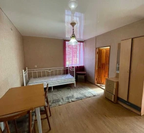 Foto 2. Dos Ambientes piso, para alquilar. Poltava