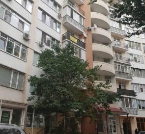 Foto 3. Tres Ambientes piso, en venta. Odesa Киевский