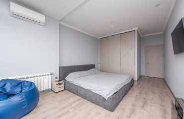Foto Tres Ambientes piso, para alquilar. Kyiv Шевченковский район, Zoloti Vorota