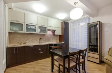 Photo Three-Room flat, to rent. Kyiv Подольский район, Kontraktova ploshcha