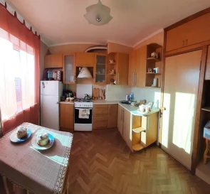 Zdjęcie 2. Kawalerka mieszkanie, na sprzedaż. Poltava Шевченковский (Октябрьский)