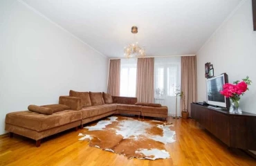 Foto Tres Ambientes piso, en venta. Poltava Шевченковский (Октябрьский)