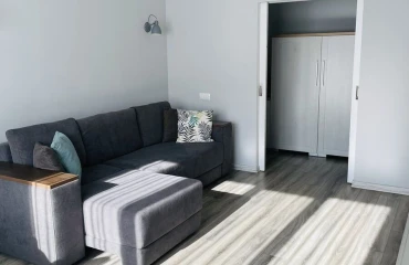 Foto Tres Ambientes piso, en venta. Kyiv Голосеевский, Iprodrom