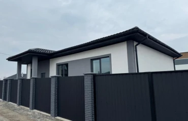 Photo House, for sale. Zazymia