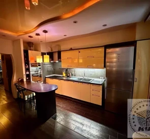 Foto 2. Dos Ambientes piso, en venta. Kyiv Святошинский, Syatoshyn