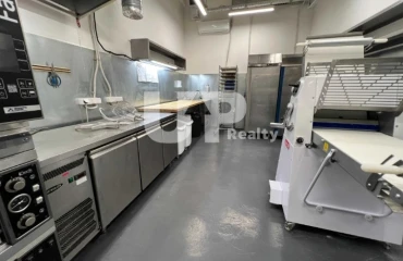 Foto Comercial, en venta. Kyiv Днепровский