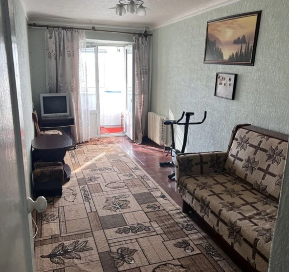 Foto 1. Tres Ambientes piso, para alquilar. Poltava Подольский