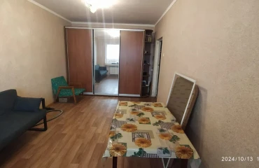 Foto Monoambiente piso, en venta. Kyiv Голосеевский, Teremky