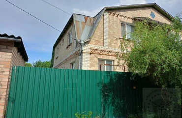 Photo House, for sale. Kyiv Святошинский, Syatoshyn