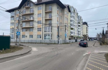 Foto Tres Ambientes piso, en venta. Petropavlivska Borshchahivka