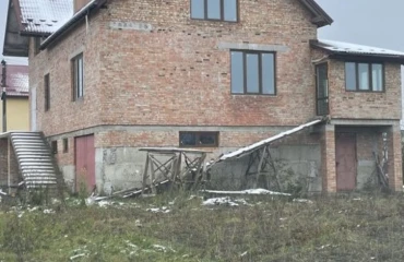 Photo House, for sale. Sukhovolia