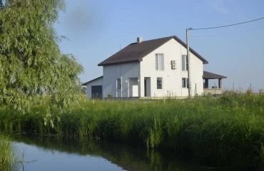 Photo House, for sale. Hnidyn
