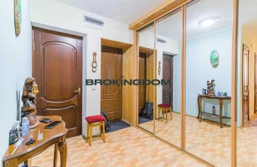 Foto Tres Ambientes piso, en venta. Kyiv Голосеевский