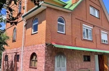 Photo House, for sale. Berezan