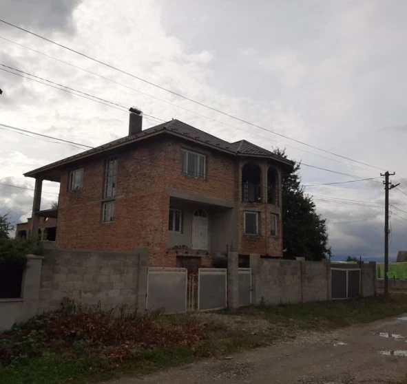 Foto 1. Casa, en venta. Steblivka