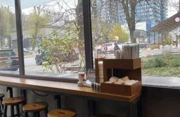 Zdjęcie Komercyjna, na sprzedaż. Kyiv