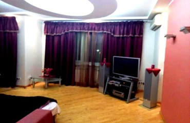 Фото Трикімнатна квартира, продаж. Київ Днепровский район, Лівобережна