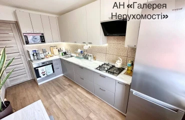 Zdjęcie Trzypokojowe mieszkanie, na sprzedaż. Poltava Шевченковский (Октябрьский)