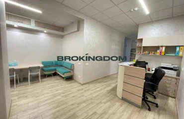Foto Comercial, en venta. Kyiv Подольский