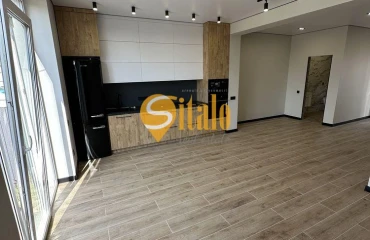 Photo House, for sale. Bilohorodka